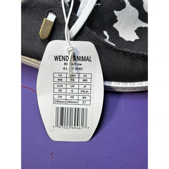 Hey Dude Wendy Animal Cow Print Slip-On Shoes – Women's Size 8 (NWT) - Picture 2 of 4